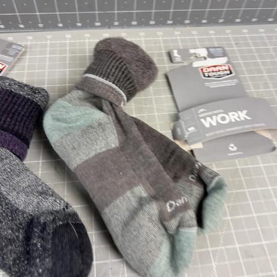 Sale Photo Thumbnail #1391: Appear to be new. VERY EXPENSIVE SOCKS. Like $29. a Pair. 