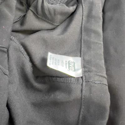 Sale Photo Thumbnail #1412: Used. Usable. Perfect if you need the medium scrubs, some large. Good Condition. 