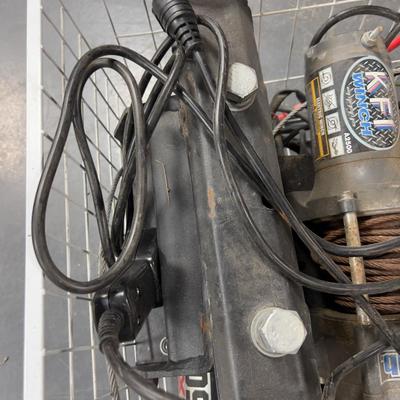 Sale Photo Thumbnail #1769: NOTHING has been tested. UNKNOWN Working Condition. Heavy! 