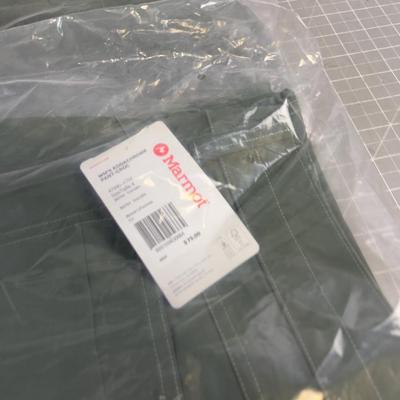 Sale Photo Thumbnail #2027: NEW Size 4 Women's Green 