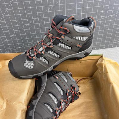 Sale Photo Thumbnail #2050: NEW Mans Size 13. HIKERS Good Timing for Fall Hiking. 