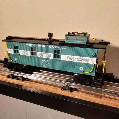 Bessemer & Lake Erie SD-38 Diesel and NYC 'Safety Wherever' D/C Caboose (T1-JS)