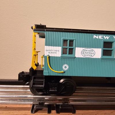 Bessemer & Lake Erie SD-38 Diesel and NYC 'Safety Wherever' D/C Caboose (T1-JS)