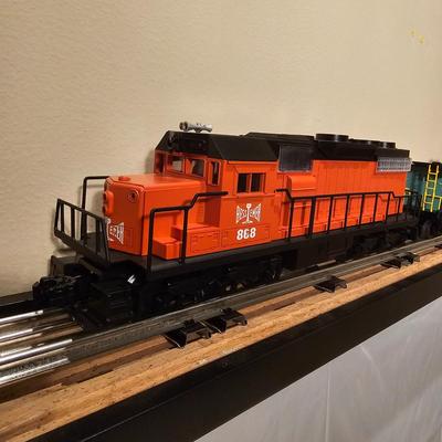 Bessemer & Lake Erie SD-38 Diesel and NYC 'Safety Wherever' D/C Caboose (T1-JS)