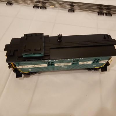 Bessemer & Lake Erie SD-38 Diesel and NYC 'Safety Wherever' D/C Caboose (T1-JS)