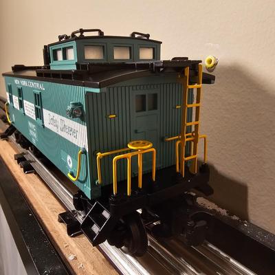 Bessemer & Lake Erie SD-38 Diesel and NYC 'Safety Wherever' D/C Caboose (T1-JS)