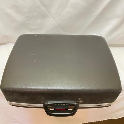 Sears Forecast 12 Typewriter w/ Case (O-SS)