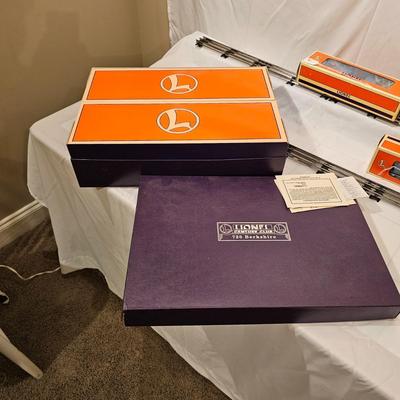 Lionel Century Club 726 Berkshire 2-8-4 Engine, Tender & Cars (T2-JS)
