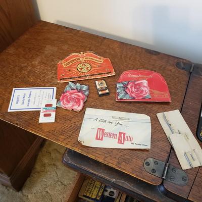 Singer Treadle Sewing Machine/Table & Sewing Accessories (B3-KD)