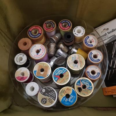 Singer Treadle Sewing Machine/Table & Sewing Accessories (B3-KD)