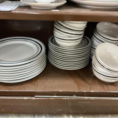 Sale Photo Thumbnail #213: 8 dinner
12 bowls
12 salad 
Shipping available with buy it now sale 
Buy it now sale trumps all bids