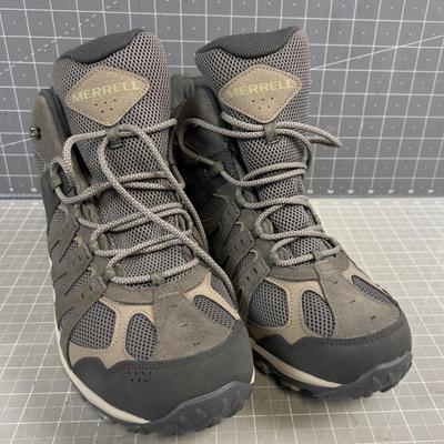 Sale Photo Thumbnail #2239: Very Lightly Used, once! . Very Good Condition. Men's Size 14