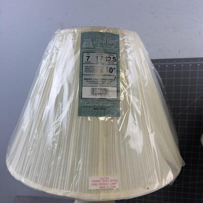Sale Photo Thumbnail #2395: Used. But not really! Still. Have cellophane on the Shade. Sooo! 