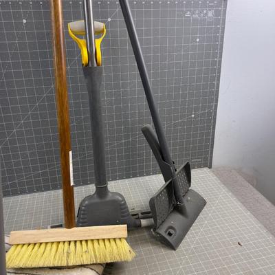 Sale Photo Thumbnail #2429: Mops and Floor Cleaning Items. See Photo. 