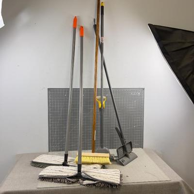Sale Photo Thumbnail #2426: Mops and Floor Cleaning Items. See Photo. 