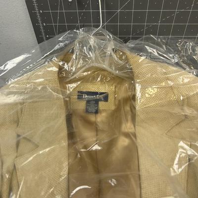 Sale Photo Thumbnail #2440: Washable Leather. Like New  no Tags. Size Large