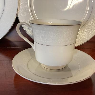 Sale Photo Thumbnail #221: On display at the ReStore 
Buy it now trumps all bids 
Shipping available on buy it now only