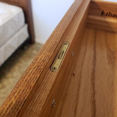Ethan Allen Lingerie Chest With Key (B3-KD)