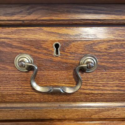 Ethan Allen Lingerie Chest With Key (B3-KD)