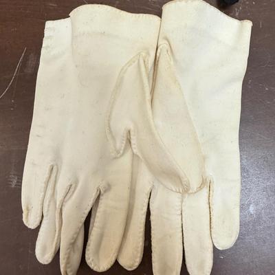 Sale Photo Thumbnail #534: In good condition, showing some wear, but otherwise intact.