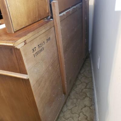 Kling Dresser with Mirror (B3-KD)