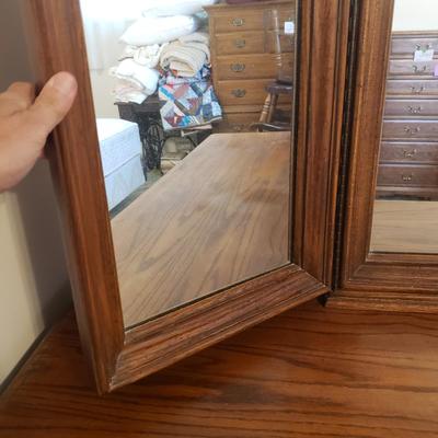 Kling Dresser with Mirror (B3-KD)