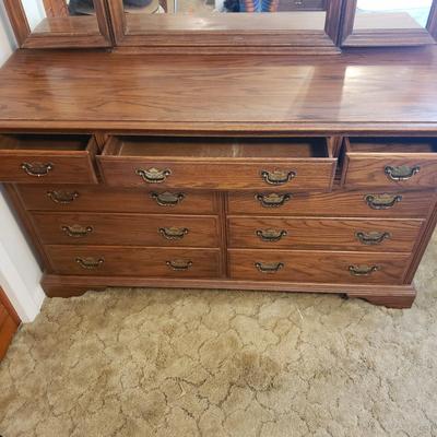 Kling Dresser with Mirror (B3-KD)