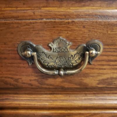 Kling Dresser with Mirror (B3-KD)