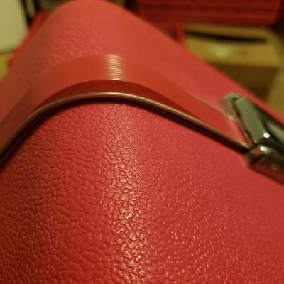 Forecast Travel Suitcase and Cosmetic Case from Sears (B3-KD)