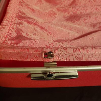 Forecast Travel Suitcase and Cosmetic Case from Sears (B3-KD)