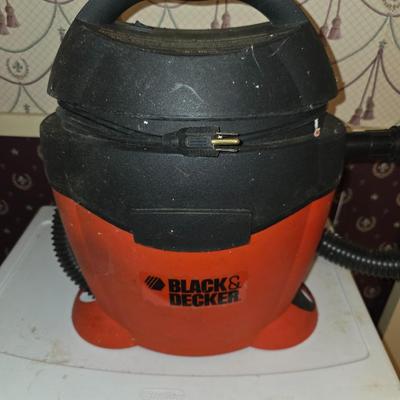 Black and decker wet dry vac