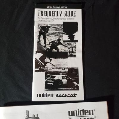 Motorola Talkabout Walkie Talkies and Uniden Bearcat Scanner (B3-KD)