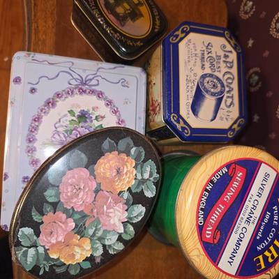 Advertising tin set