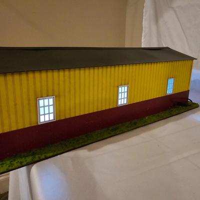 Chicago & Northwestern Lighted Train Shed (T2-JS)