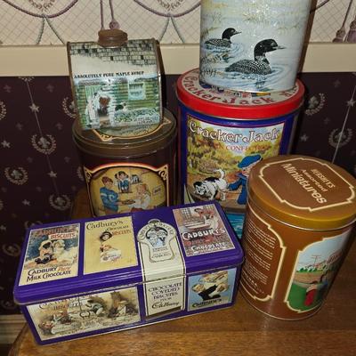 Set of advertising tins