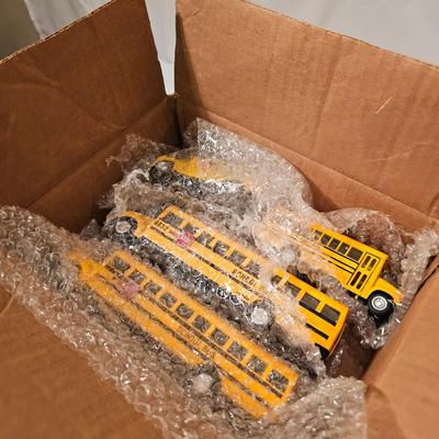 O Gauge School Bus Maintenance Garage & More (T2-JS)
