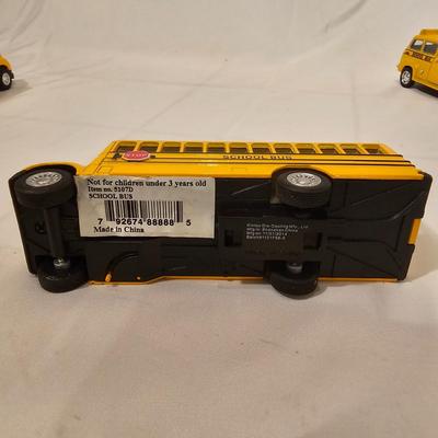 O Gauge School Bus Maintenance Garage & More (T2-JS)