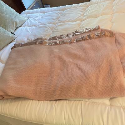Casa Decor Down Pillows & Queen Bedding (P-SS)