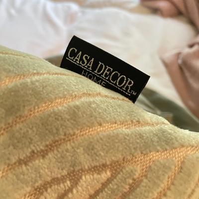 Casa Decor Down Pillows & Queen Bedding (P-SS)