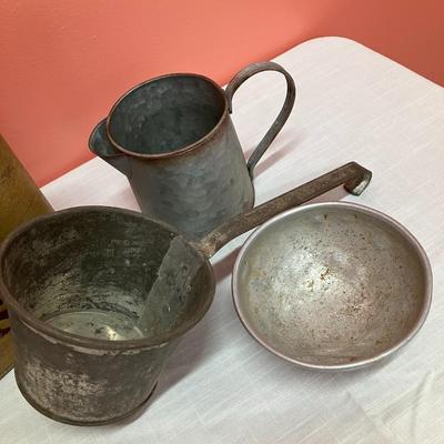 Sale Photo Thumbnail #3: 4vintage farmhouse tin items in this grouping