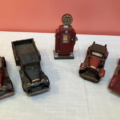 Sale Photo Thumbnail #35: 5 piece set of plaster vintage looking model cars and gas pump. Great for display!