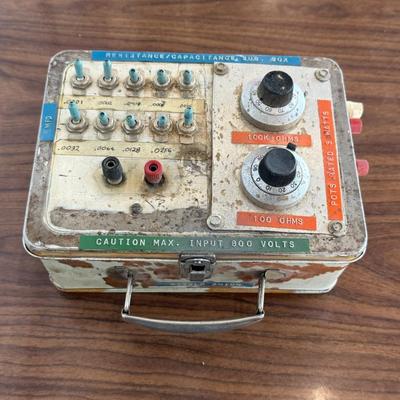 Lot 27: Vintage Electric Controller Lunch Box – Retro Industrial Style