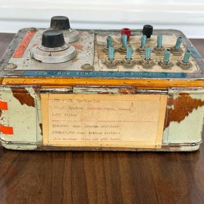 Lot 27: Vintage Electric Controller Lunch Box – Retro Industrial Style