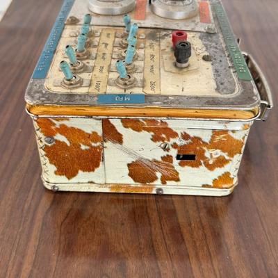 Lot 27: Vintage Electric Controller Lunch Box – Retro Industrial Style