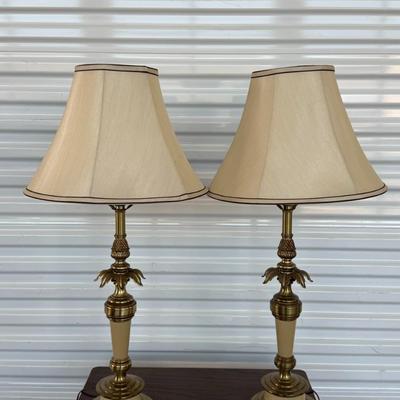 Lot 28: Pair of Stiffel Lamps – Vintage Gold Leaf Design Table Lamps