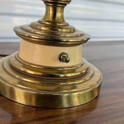 Lot 28: Pair of Stiffel Lamps – Vintage Gold Leaf Design Table Lamps