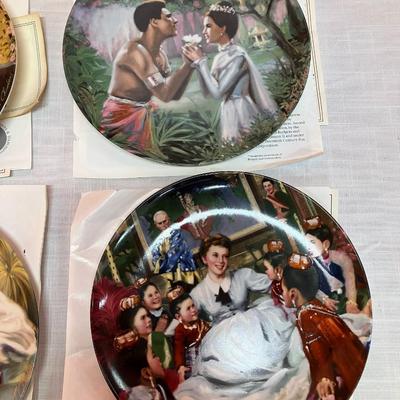 Sale Photo Thumbnail #147: Set of 4 collectible plates from The King and I. Excellent condition.