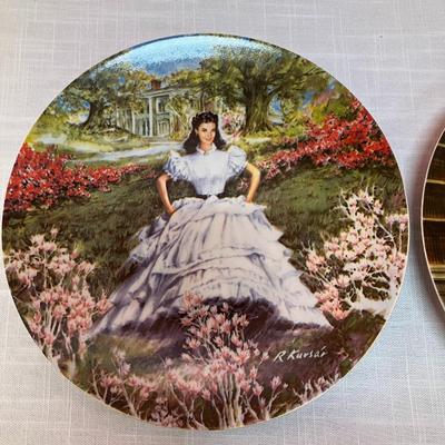 Sale Photo Thumbnail #150: Set of 3 collectible plates from "Gone With the Wind" by Knowles