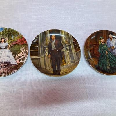 Sale Photo Thumbnail #149: Set of 3 collectible plates from "Gone With the Wind" by Knowles