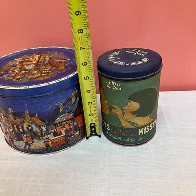 Sale Photo Thumbnail #188: 2 round tins
